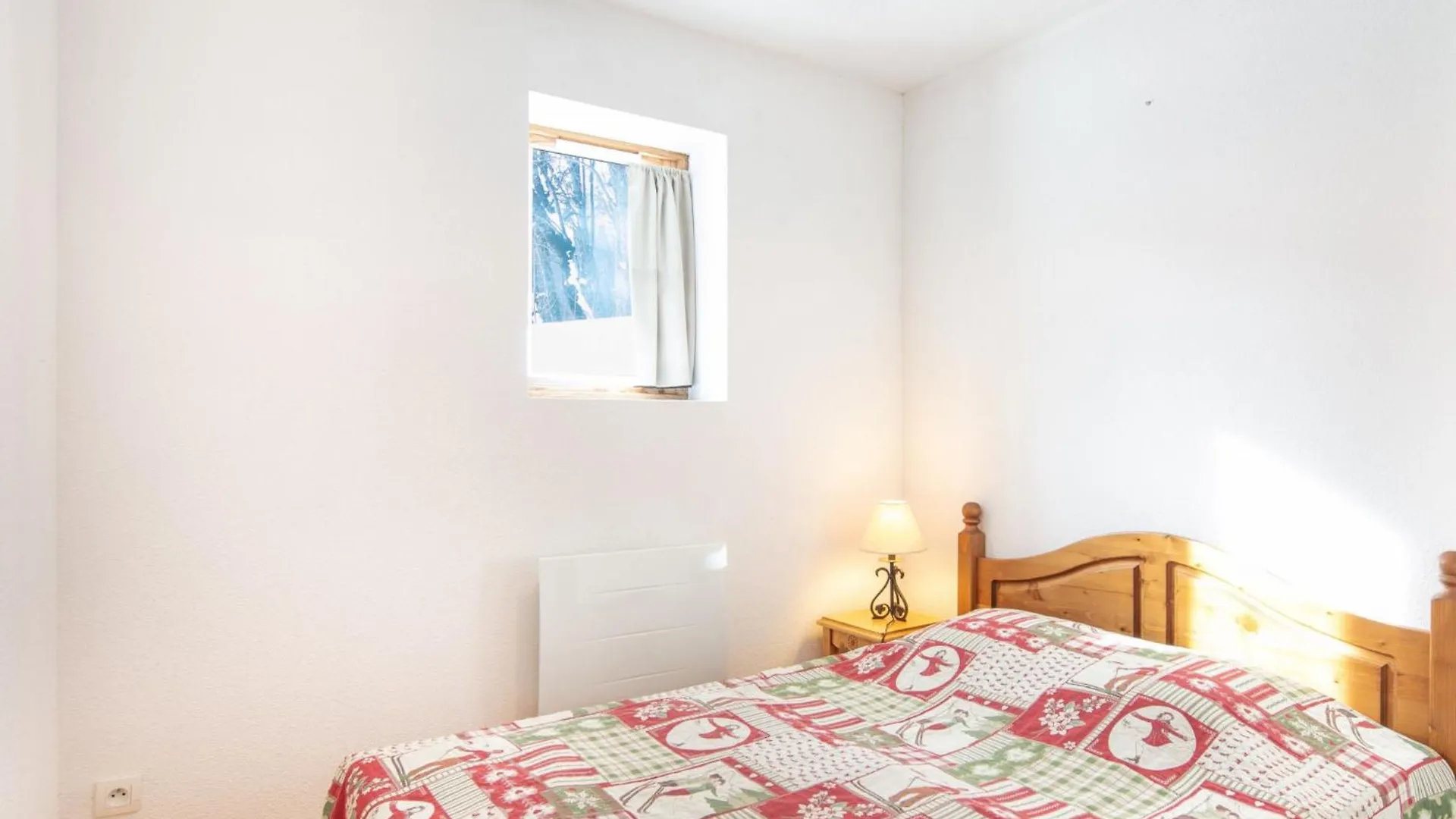 Apartment Les Biches By Interhome Saint-Sorlin-d'Arves